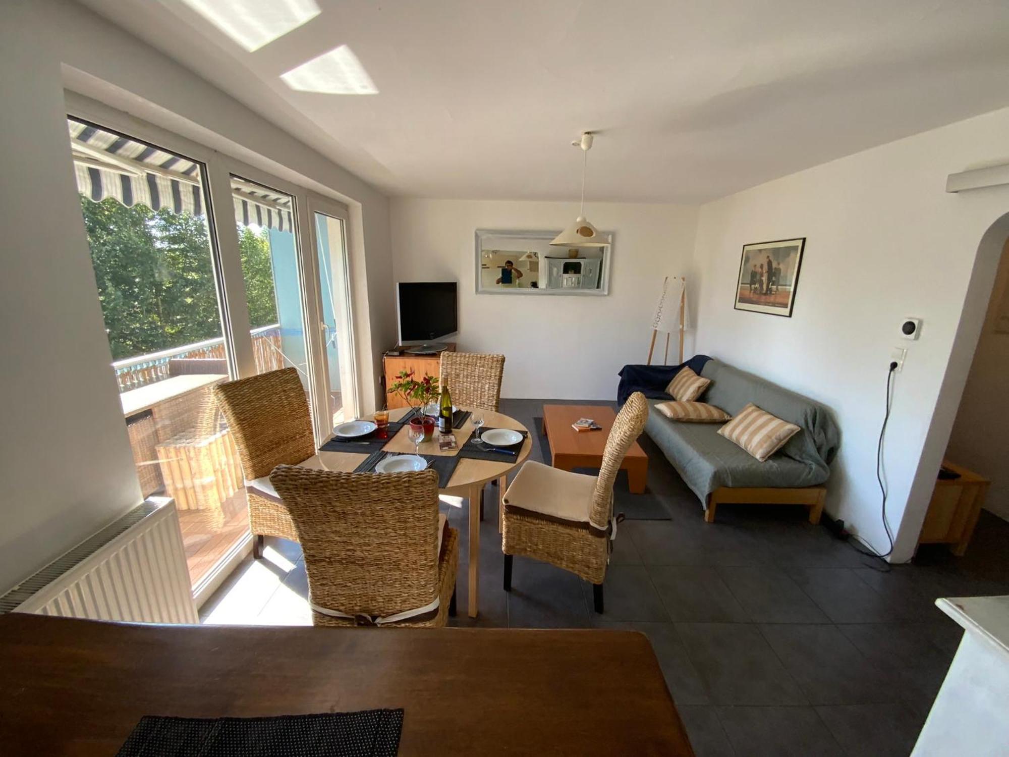 Luminous Apartment In Kehl Near Strasbourg, Conveniently Located Next To A Tram Stop With Direct Access To Strasbourg City Centre Luaran gambar
